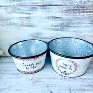*Happy Halloween Bucket Set of 2